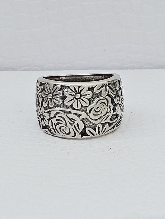 Silpada Jewelry - Silpada Rare Sterling Silver Etched Floral Garden Vintage Ring Size 7.25 R1583
